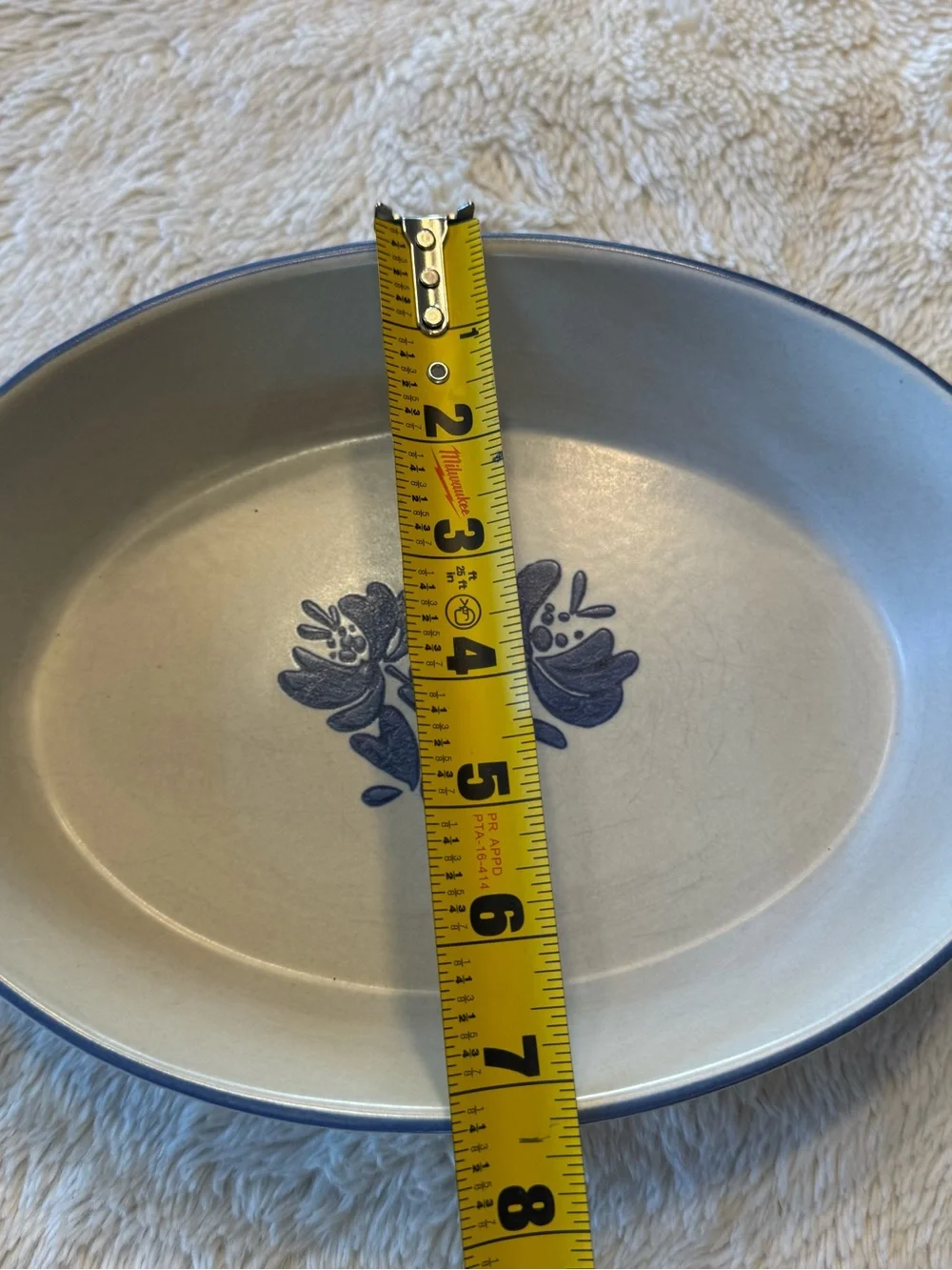 Pfaltzgraff Yorktowne Oval Baking Serving Dish 10 x 7 Casserole Vegetable Bowl